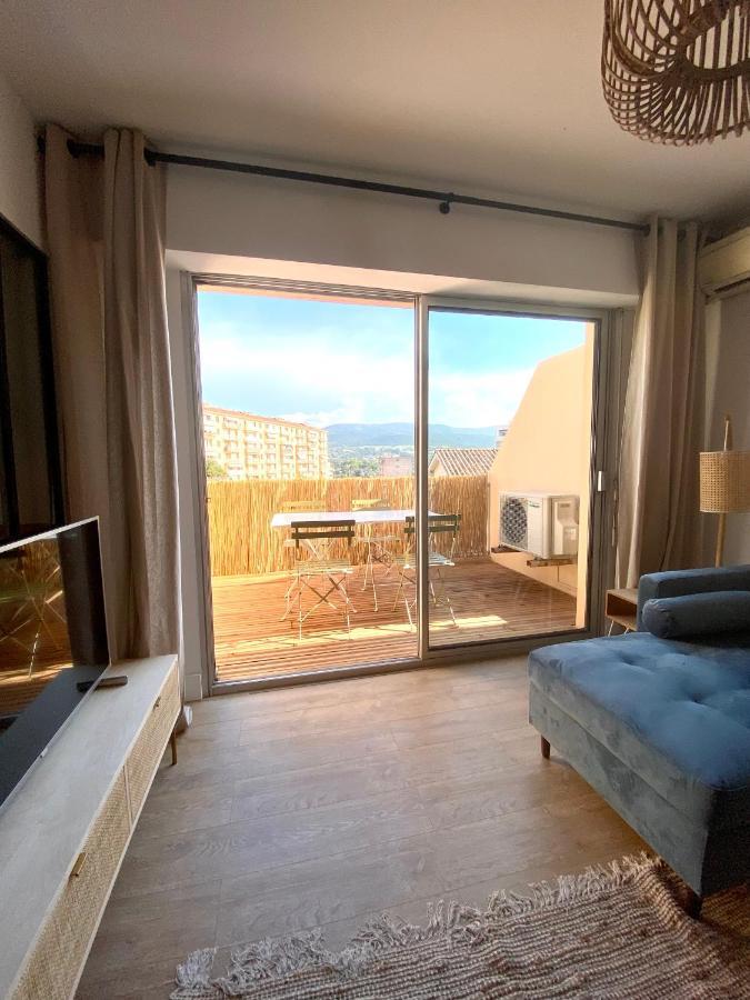 Superbe T2 Equipe Proche Centre Ville Ajaccio Avec Parking Εξωτερικό φωτογραφία